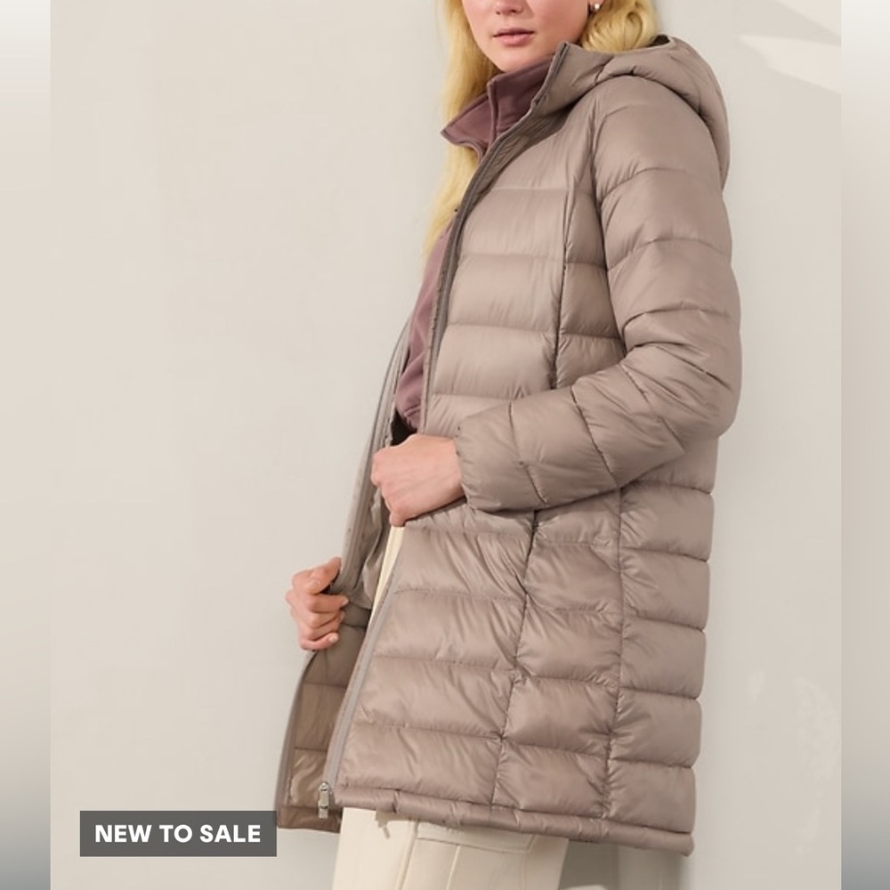 Athleta Aire Puffer Parka 1X in Feather color